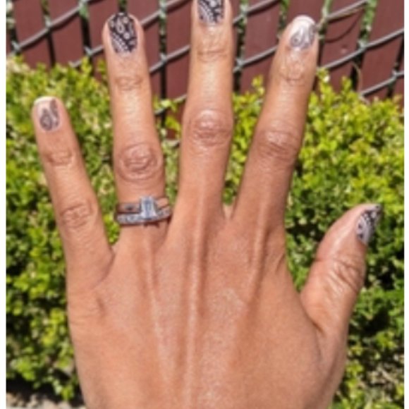 Color Street Nail Strips ~ Bandana Republic - Picture 3 of 6